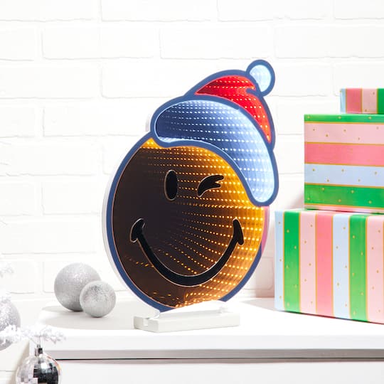 SmileyWorld® 16" Icon with Santa Hat EkkoLight